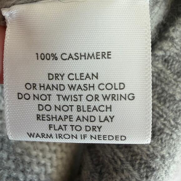 WHITE + WARREN Gray Ivory Striped 100% Cashmere Soft Cozy Crewneck Sweater Small - Picture 9 of 9